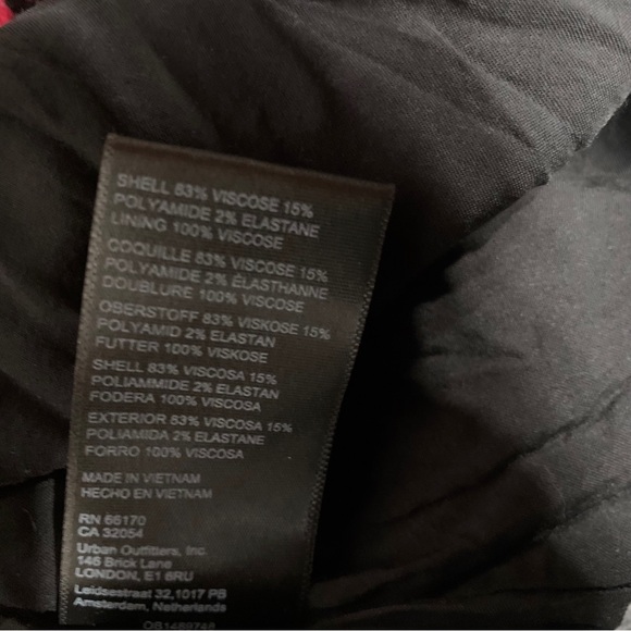 URBAN OUTFITTERS  AUBREY OFF THE SHOULDER SMOCKED RUFFLE MINI DRESS MULTICOLOR - Picture 9 of 15